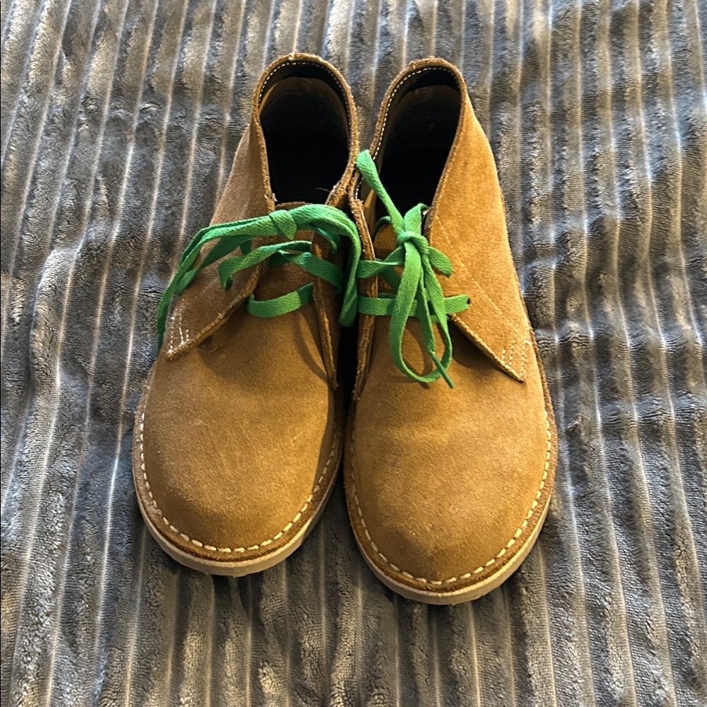 Men's Tan Ankle Boots with Green Laces